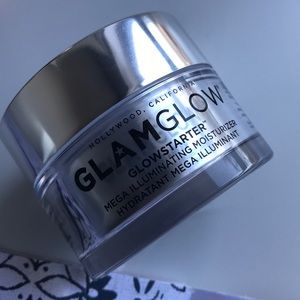 New GlamGlow Glowstarter in Pearl Glow